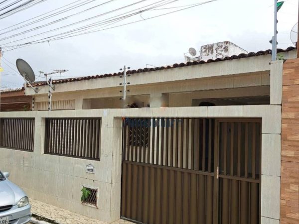 Casa a venda em Aracaju no Bairro Ponto Novo