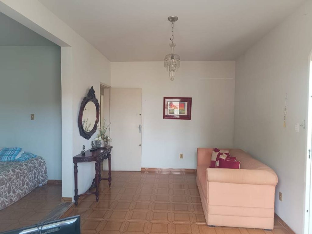 Casa a venda no Bairro Grageru – Avenida Francisco Porto – Excelente para comércio.